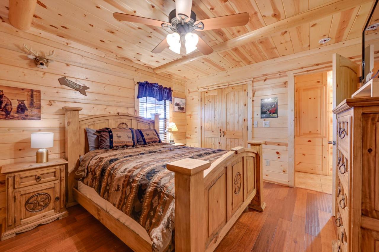 Broken Bow Cabin With Hot Tub And Deck - 4 Mi To Lake! エクステリア 写真