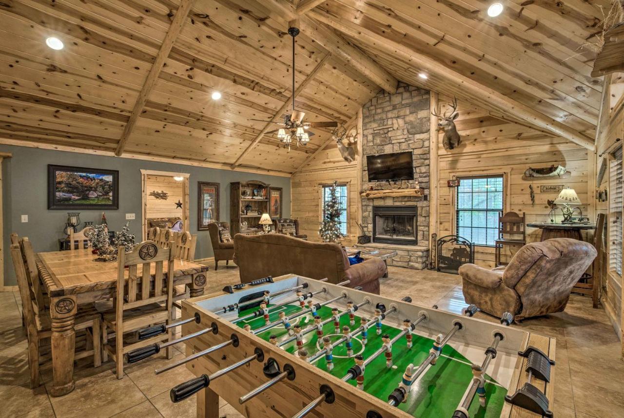 Broken Bow Cabin With Hot Tub And Deck - 4 Mi To Lake! エクステリア 写真